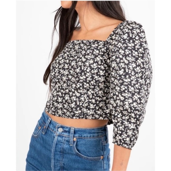 Levi’s Yvie statement blouse black and cream floral puff sleeve top - Picture 3 of 8